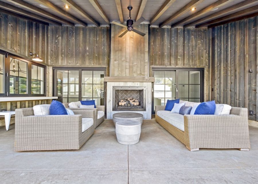 Outdoor Kitchens & Living Spaces